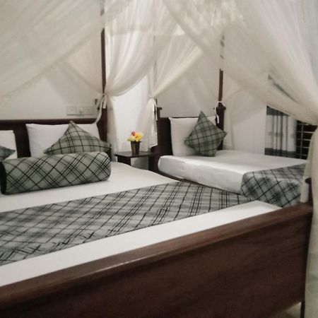 Sigiriya Rock Gate Resort エクステリア 写真