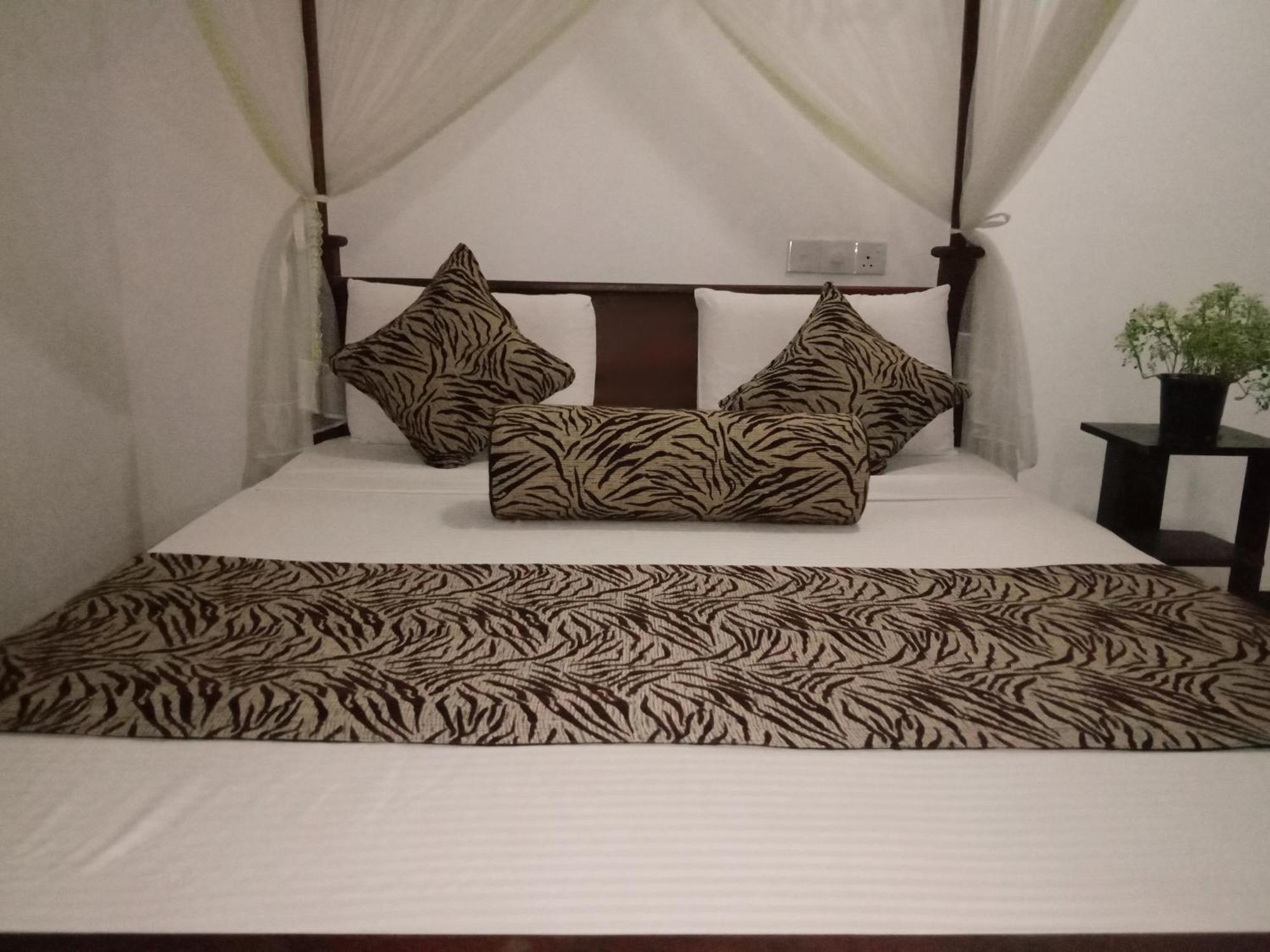 Sigiriya Rock Gate Resort エクステリア 写真